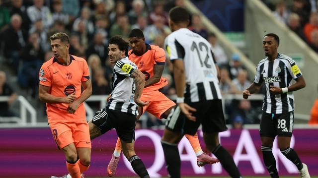 转投巴萨, 成为全场焦