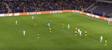 事不过三铲, 苏契奇