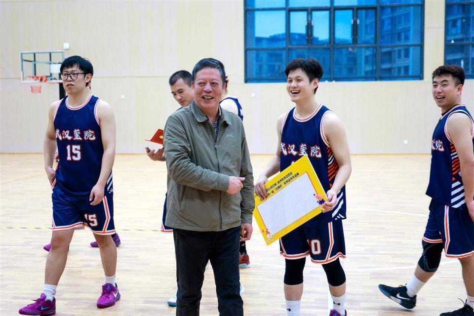 OqGOR, 化生活, 篮球联赛冠